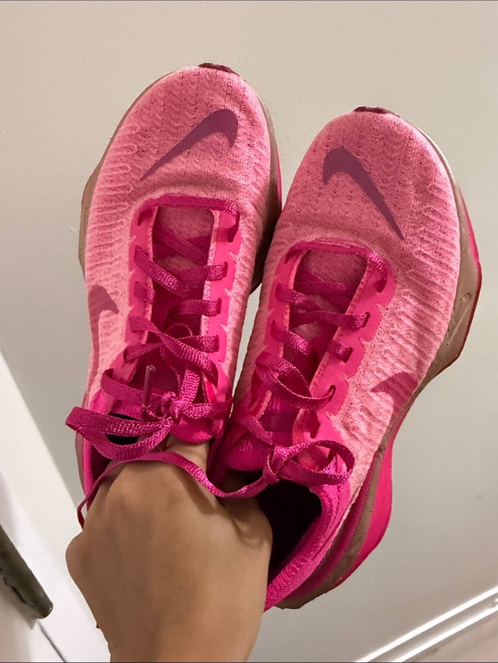 Nike invincible 3s Women's Hot Pink Athletic Running Shoes